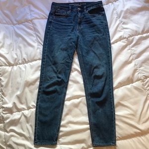 American Eagle Mom Jeans Blue Size 2